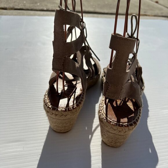 Andre Assous Deanna Gladiator Style Espadrille Wedge Sandals Size 9 Taupe Suede - Picture 9 of 14